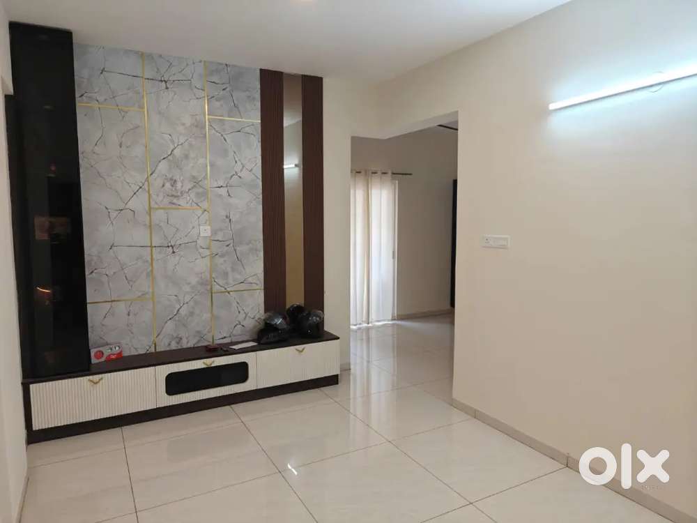 3 BHK flat with complete wood work for rent in white fields Gunjur