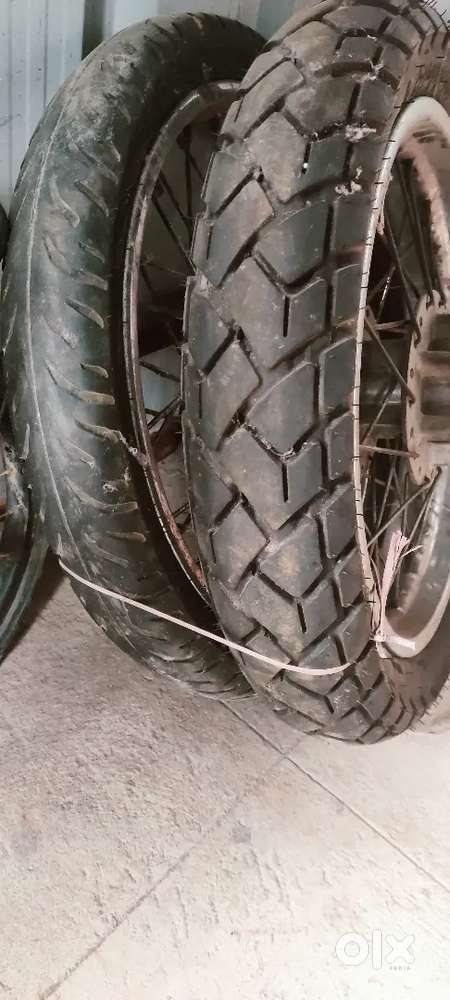 Thunder bird 350 front and rear rim and tyre