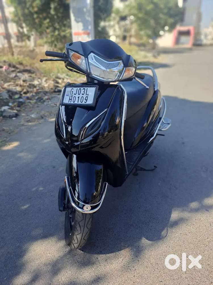 Sell by my activa Bs4 1st onwer