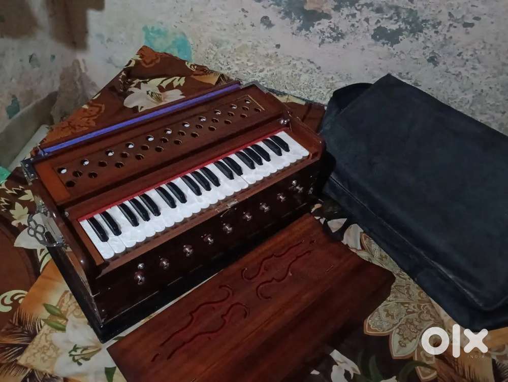 Time na milne ke karan mere ko bechna per raha hai