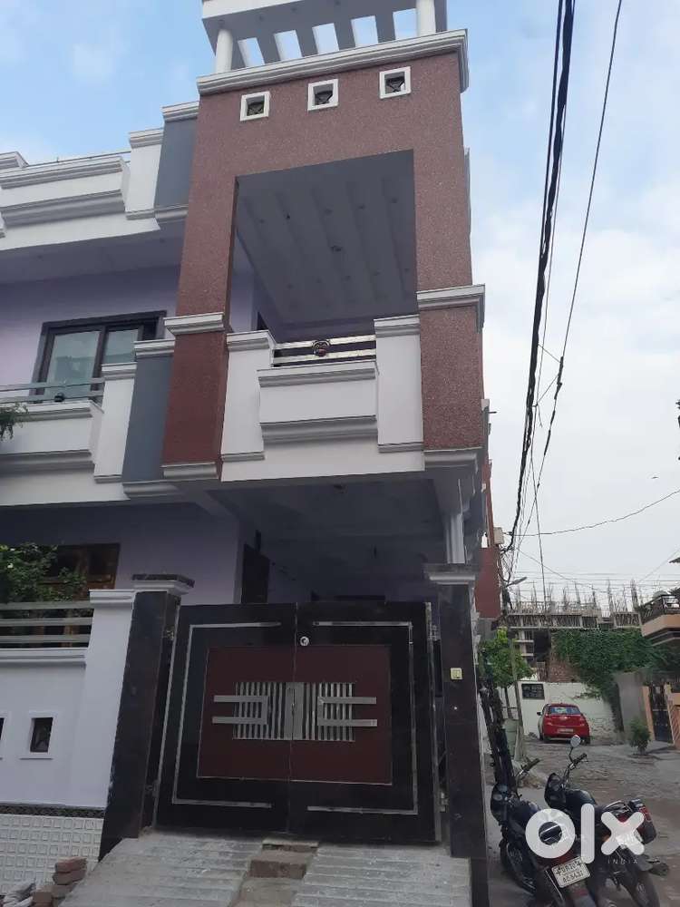 Rent for room (naya vihar(shakti dwaar)sulem sari prayaagraaj