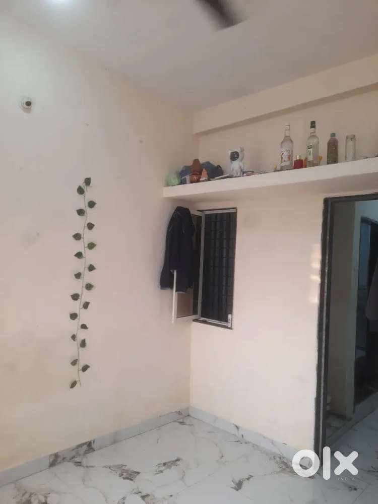 Flatmate rent 3000 per person front of Bombay hospital