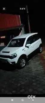 Mahindra  Nuvosport N8