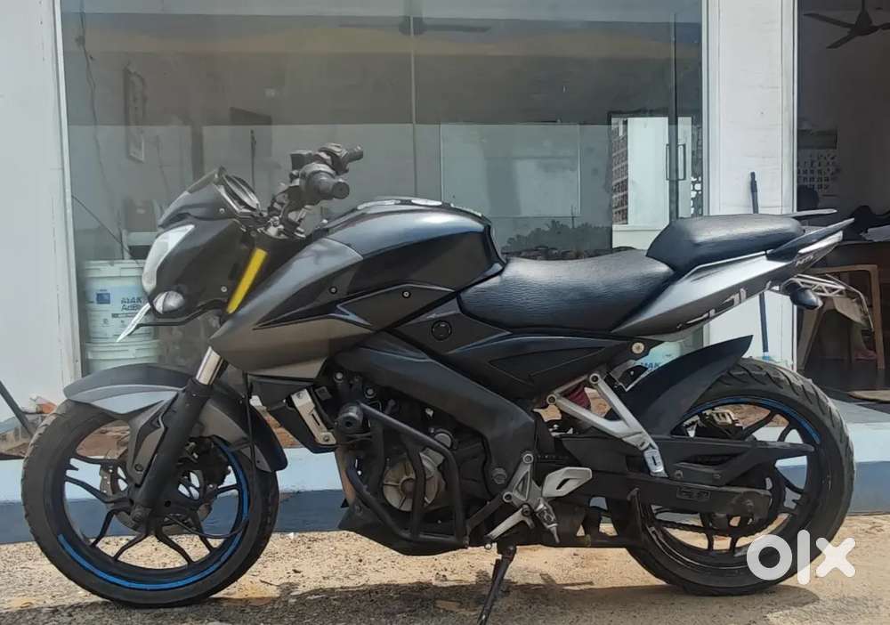 Pulsar NS 200 single owner (Negotiable)