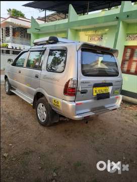 Chevrolet Tavera 2011 Diesel taxi cab 333000 Km Driven