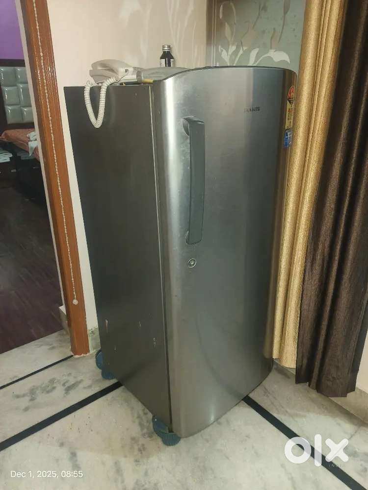 Samsung  fridge in a good and working condition