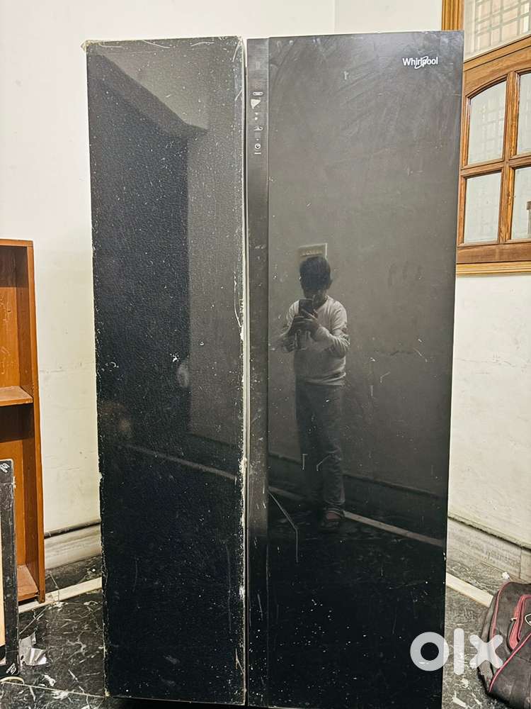 Best but one side glass is broken