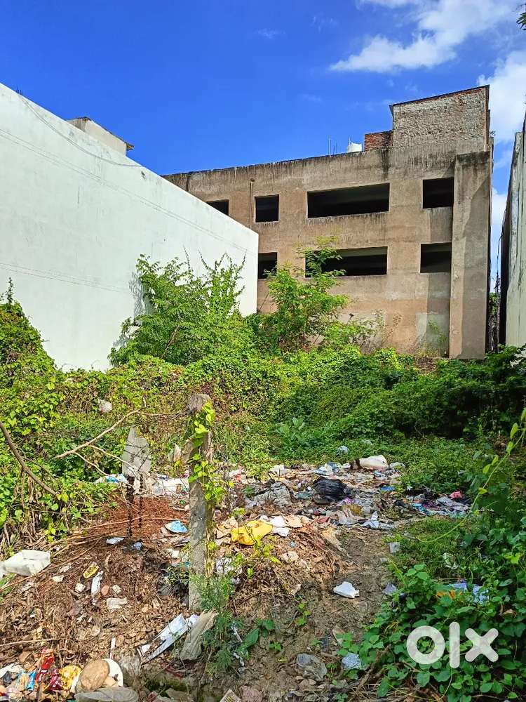 3200 sqft west facing LDA plot for sale