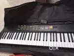 Piano. PSR-FS2
