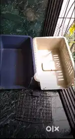 Pet travel carrier