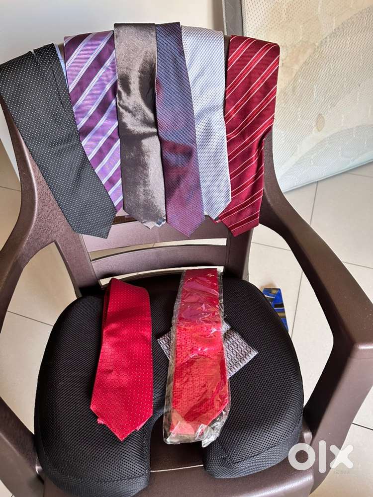 Superb branded tie collection