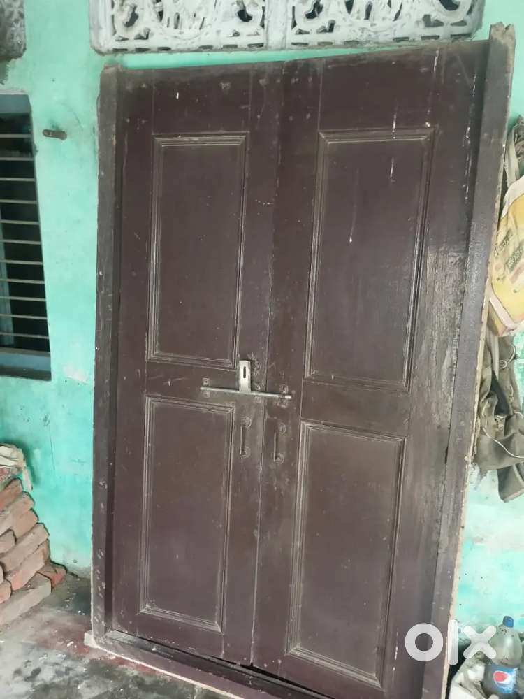 Chokhat with door