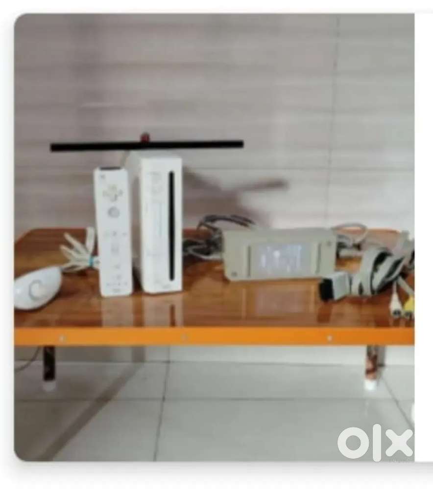 NINTENDO Wii GAMING CONSOLE