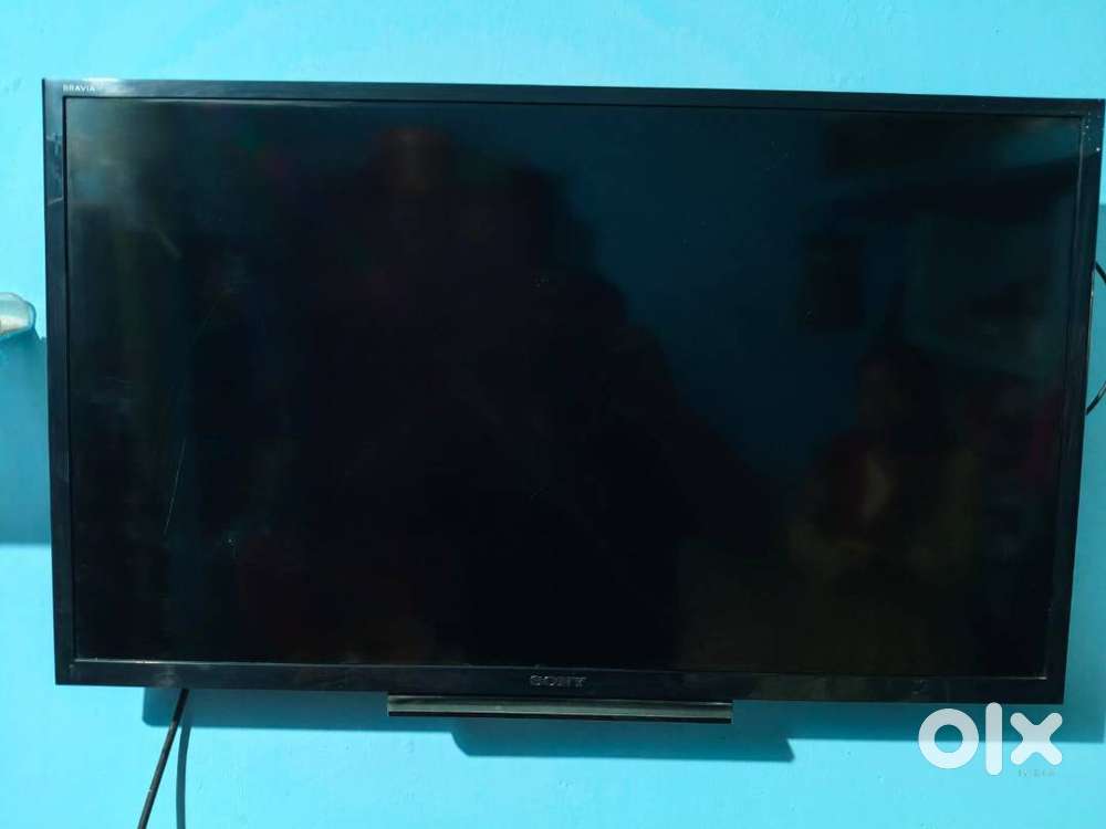 Sony Bravia 32 LED TV – HD Ready, 2 HDMI, 1 USB – Perfect for Bedroom