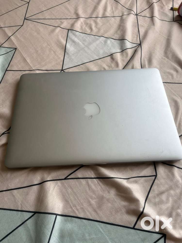 Macbook pro 16 , 2016 brought , 16 gb ram, 500 ssd