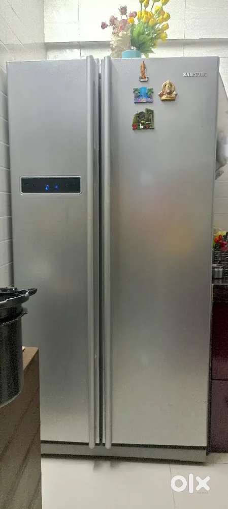 Samsung Side by Side Door Fridge.. Beautiful condition