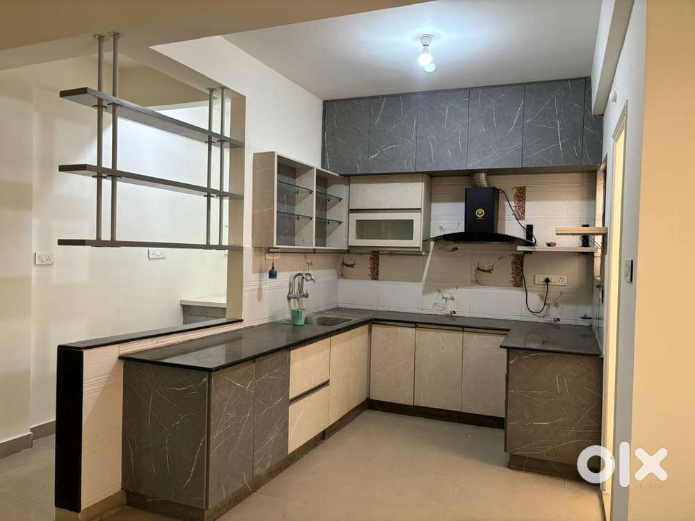 3BHK Apartment House Available in Whitefield for lease ready to move