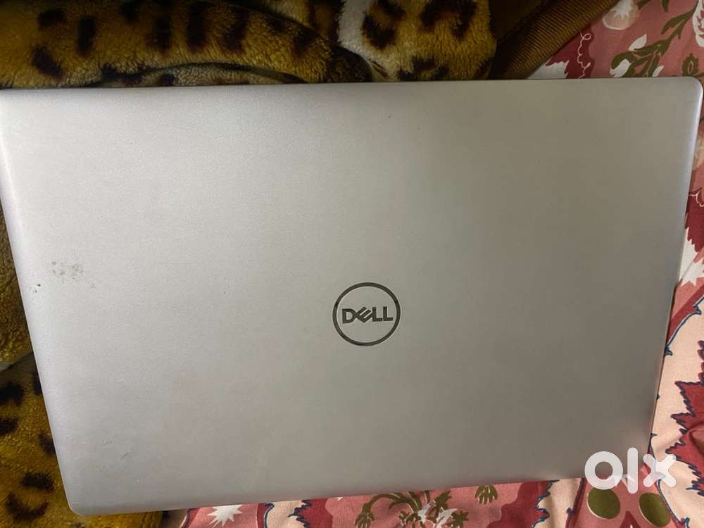 Dell R8N983M AMD RYZEM 3 2200U with radeon vega mobile Gfx 2.50GHz