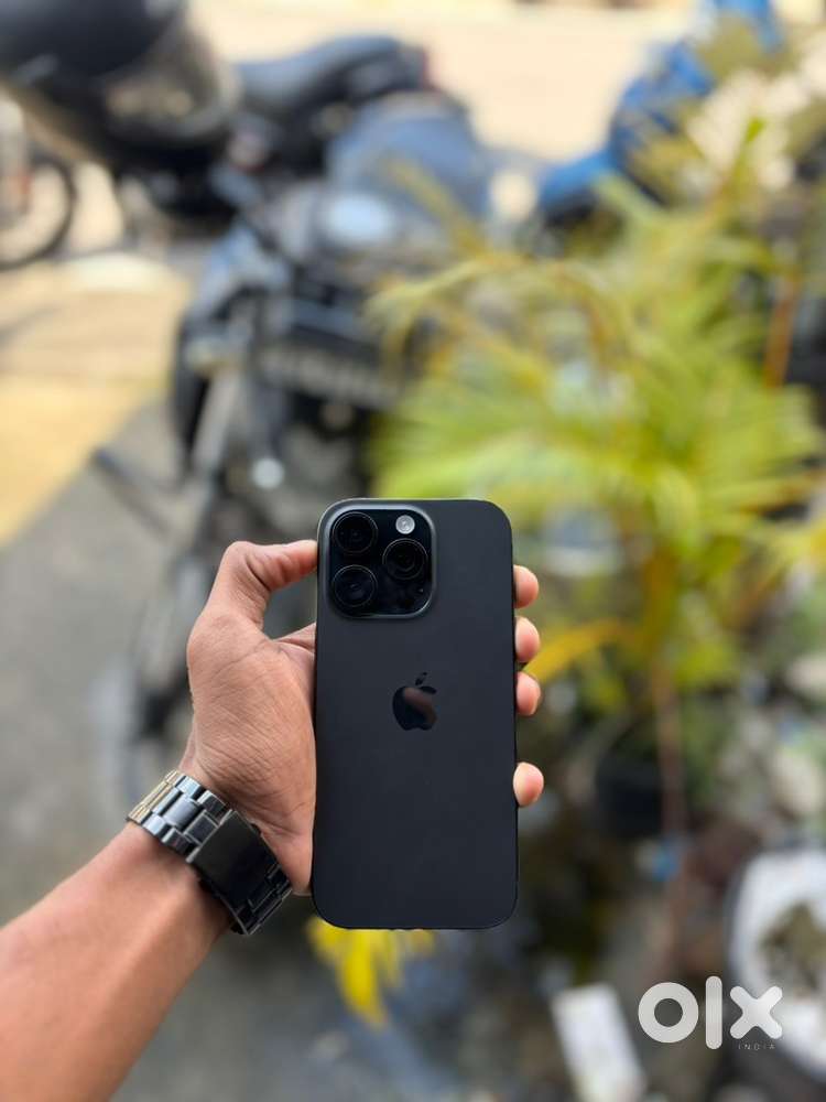 Iphone 16 pro (128gb)  bh 94%  1 month warranty remains