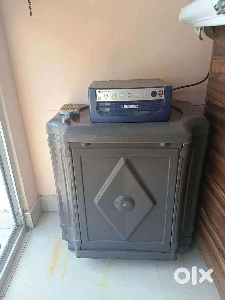 Luminous inverter and battery with trolly (used only 2 months)