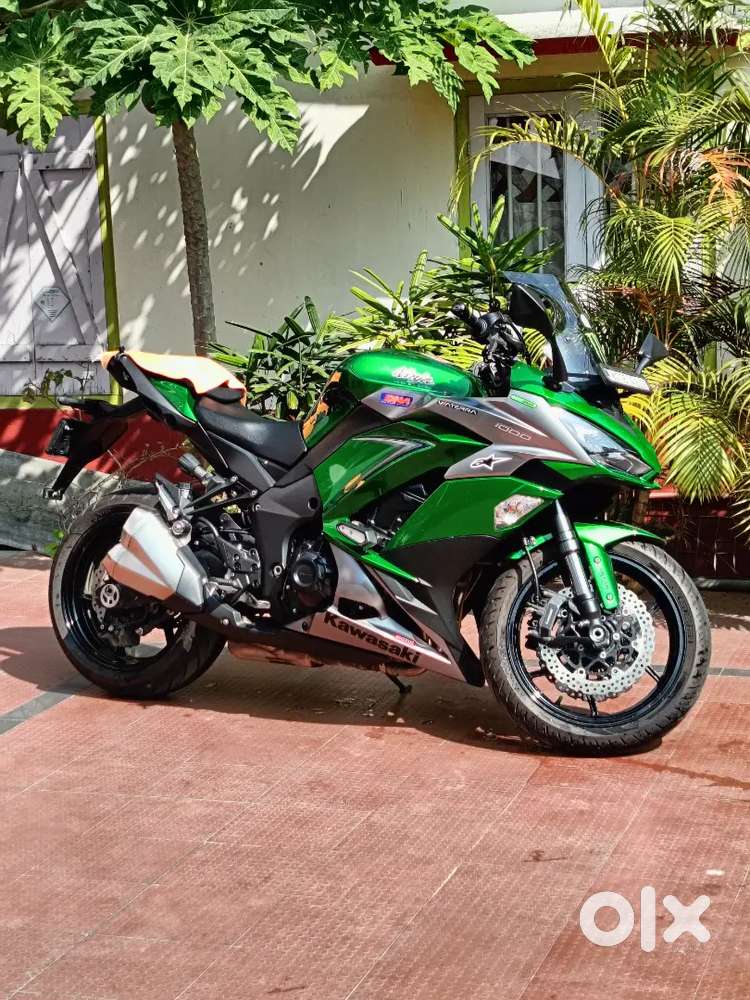 2019 Kawasaki Ninja 1000 in showroom condition