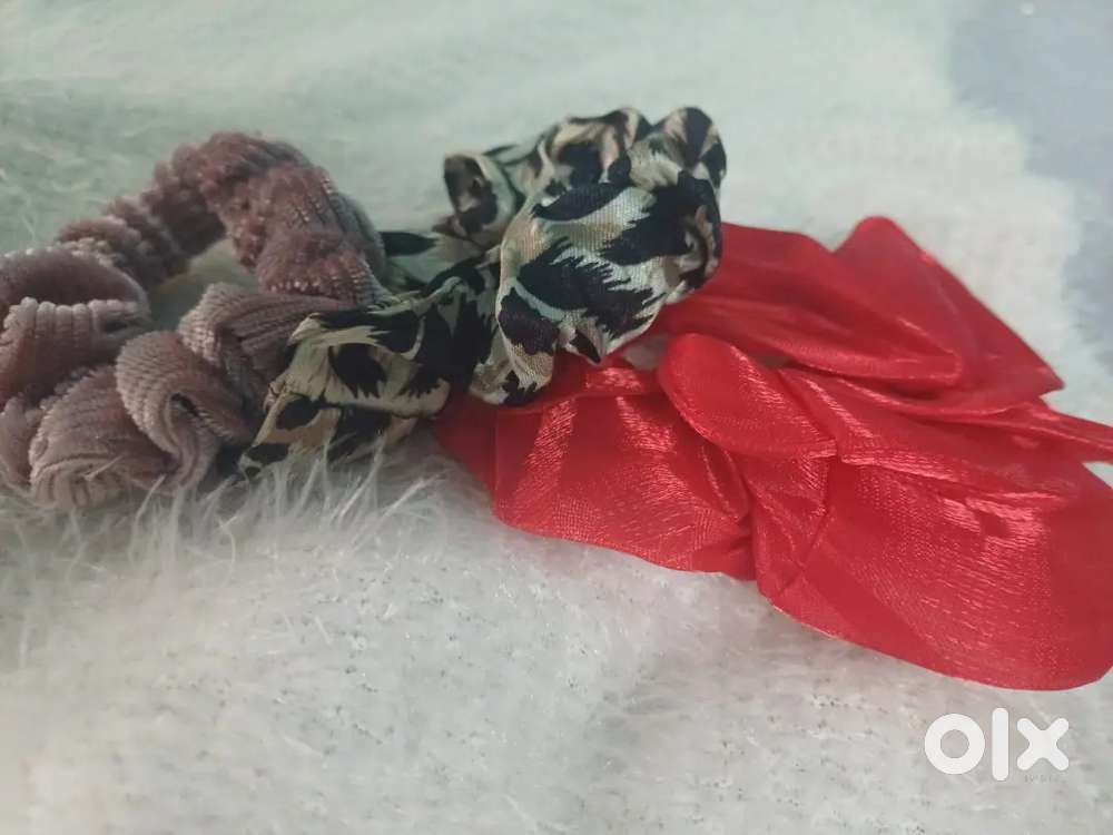 3 Scrunchies for hair
