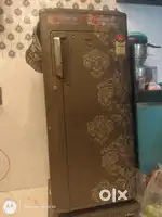 Old fridge sell only for 5 thousand only