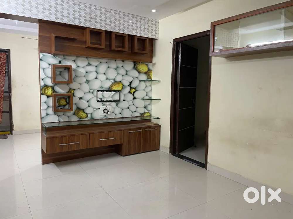 Deluxe apartment with semi furnishings