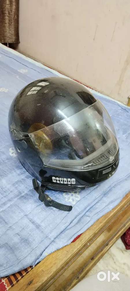 Studs helmet