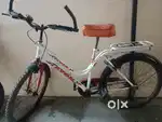 Avon bicycle in white colour