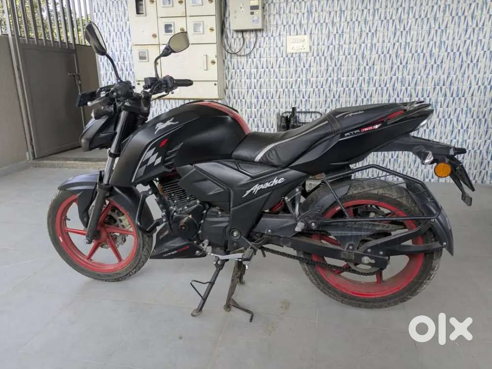 TVS Apache RTR 160 4V BT (Special Edition 2024)