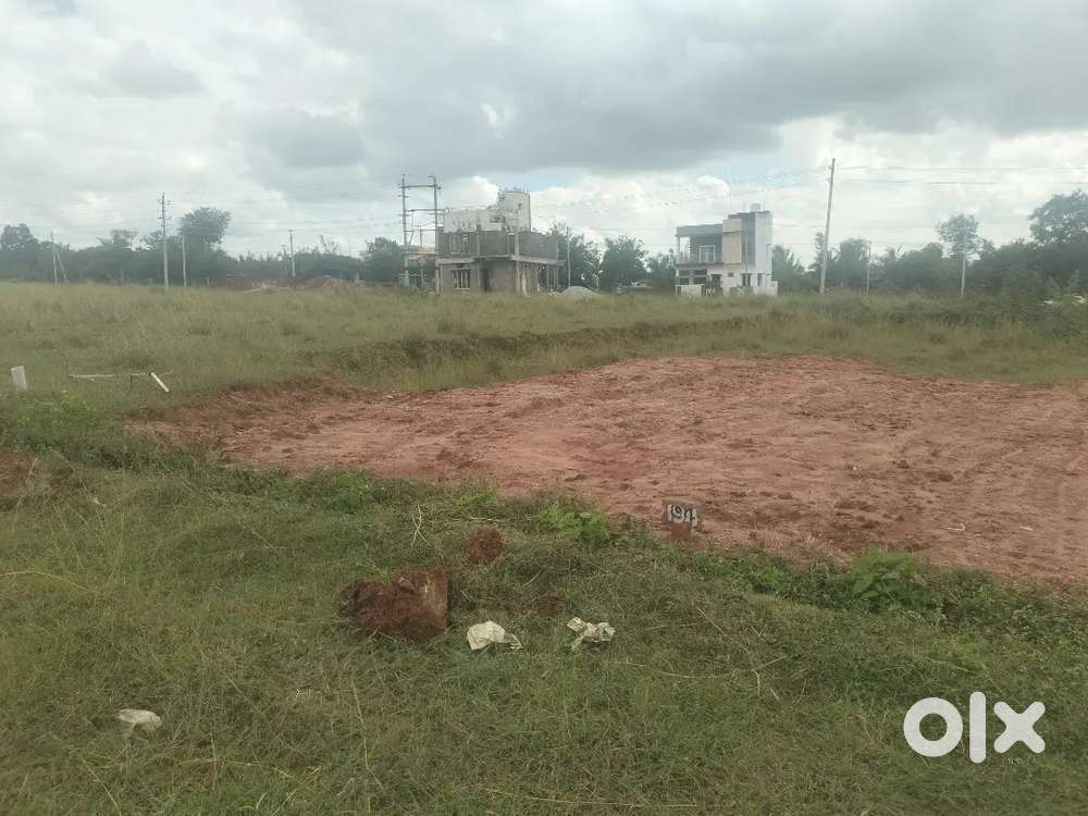 60 feet Road 40*60 Site Sale