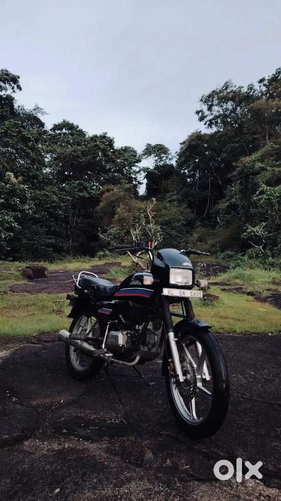 Orginal Uro 1 silencer, added disc brake and 3 inch hight nut