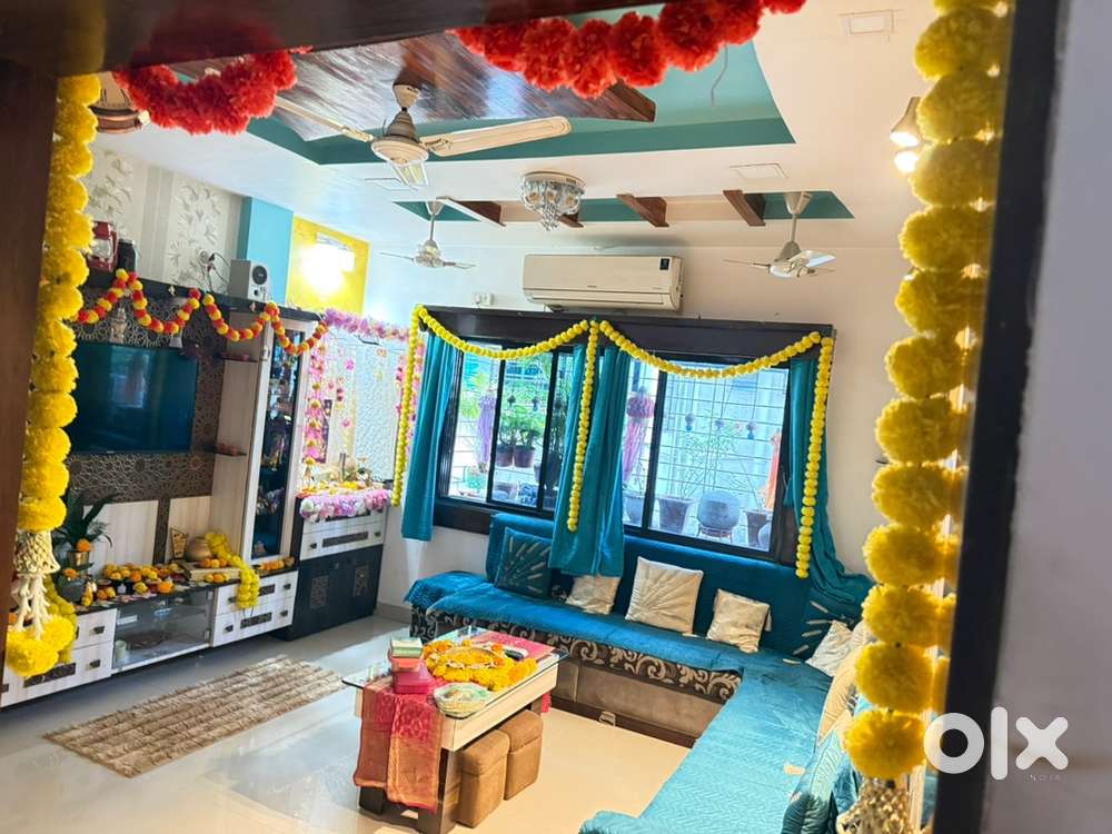 2.5 bhk flat very specious. 2nd floor  , allowed car parking   2 lat b