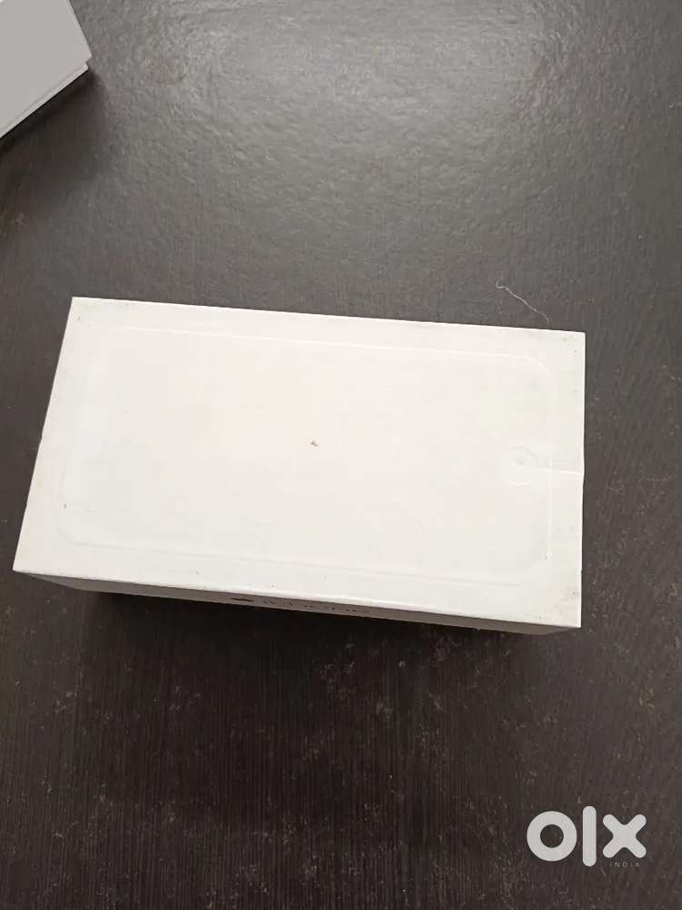 iPhone 6 (32GB) with warranty