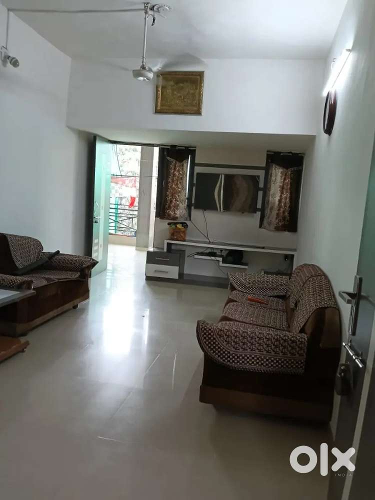 Navrangpura Bachlor/Family Allowed 3BHK Fully Furnished Flat For Rent