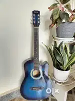 Juarez Guitar (with picks)