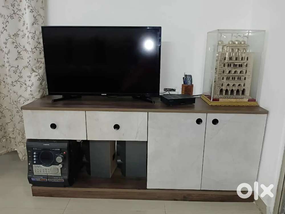 Fully furnished 1 BHK flat for rent with ventilated rooms two bathroom