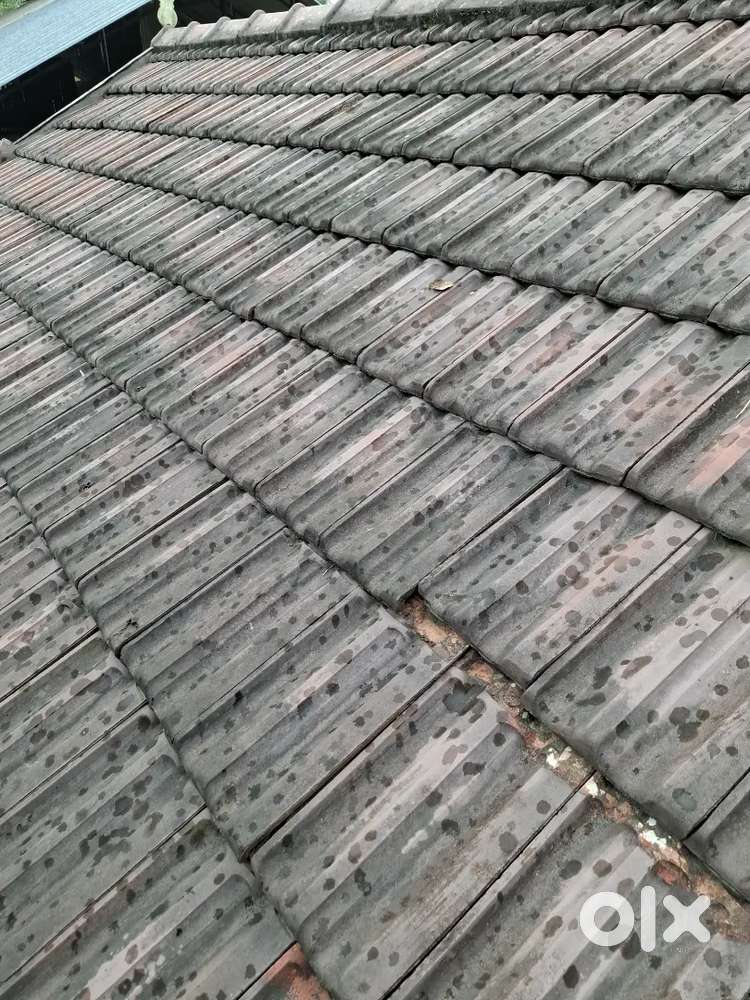 Roofing tiles