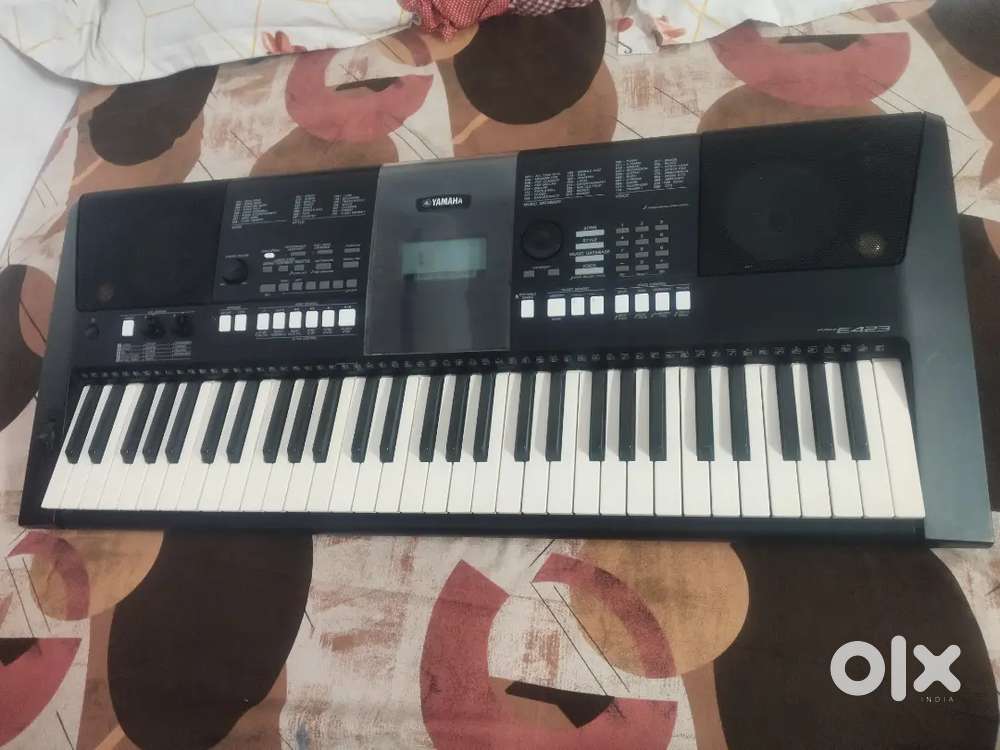 Yamaha 2 Keyboard 1Casio keyboard
