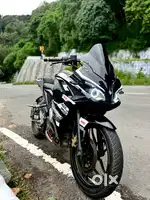 Bajaj pulser RS200