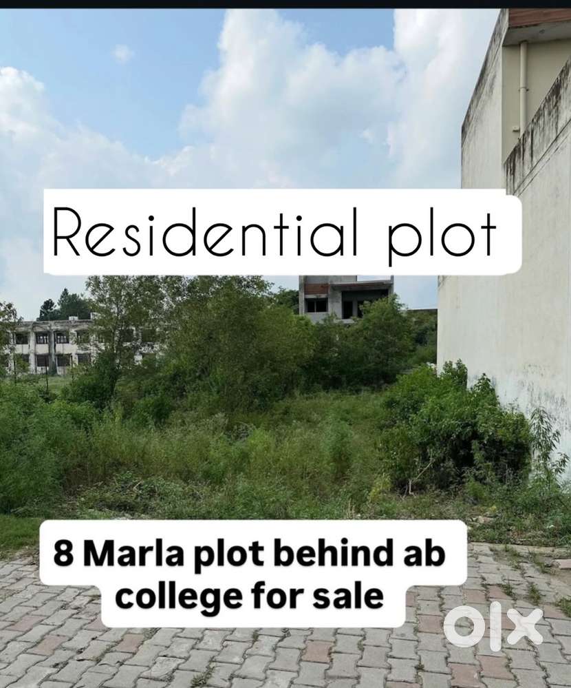 Plot for sale 8 marla + negotiable