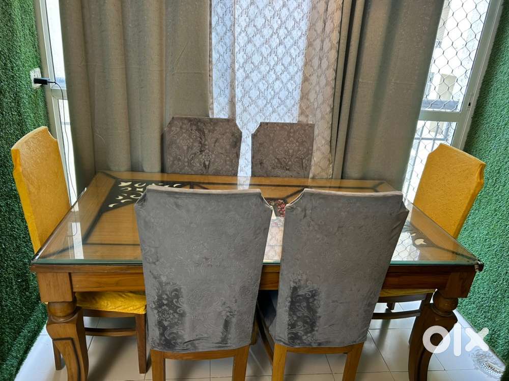 6 seater dining table
