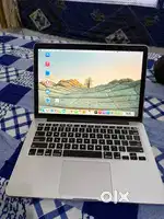 appel mac laptop. bilkul saaf pea