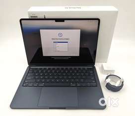 Apple MacBook Air 2024 13.6 Apple M3 10-Core GPU 512GB SSD 16GB RAM