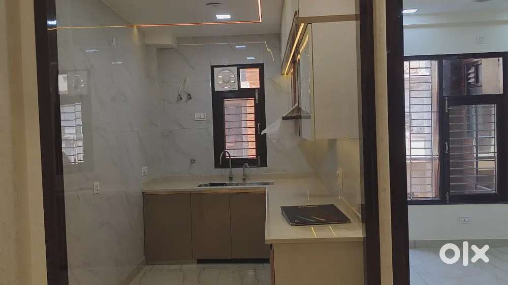 3bhk  for Rent vasundhara sector 1 park facing