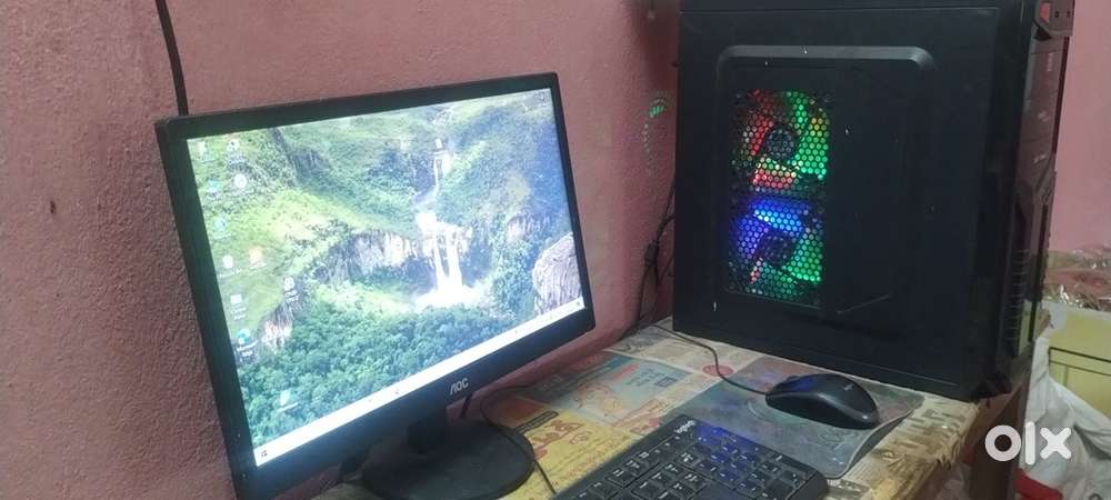 Computer for Sell with monitor, logitech keyboard & mouse combo