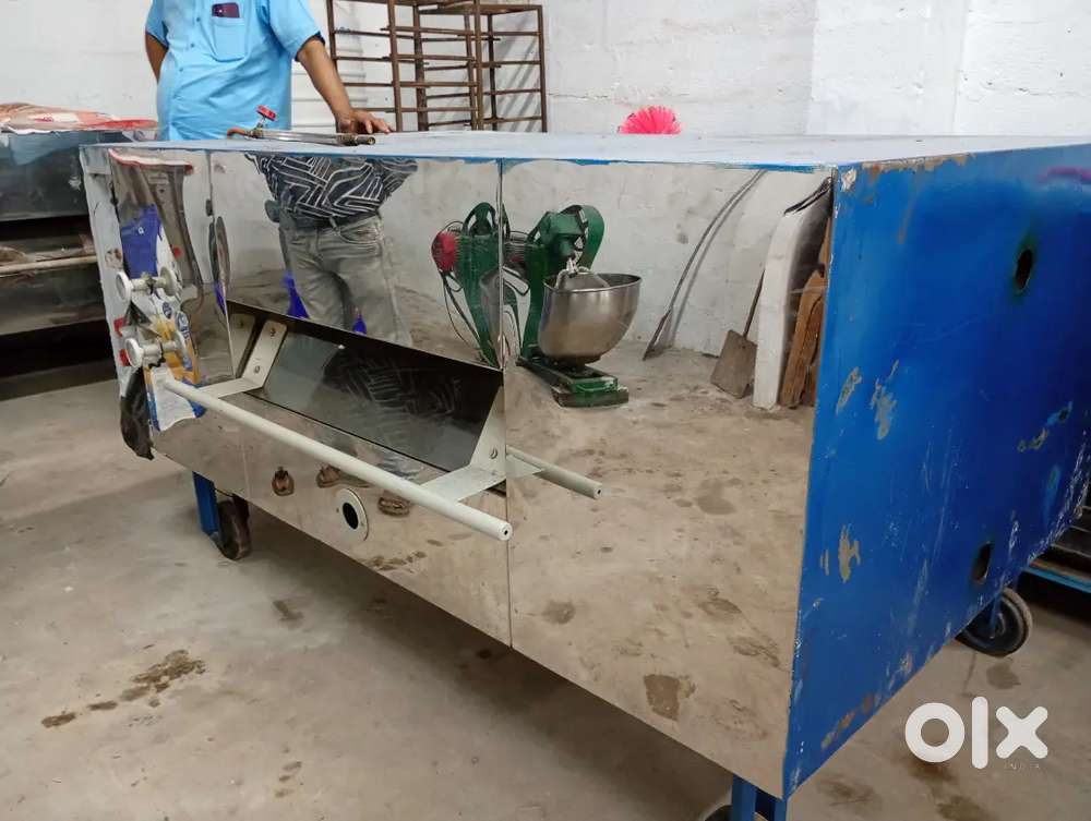 Khuboos making Ovan and Maida Mixer machine