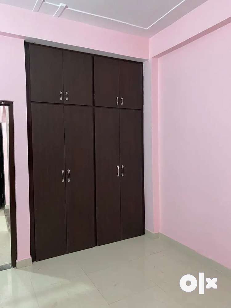 2 bhk flat on rent in george town prayagraj available