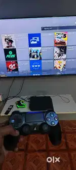 Ps4 Slim , 2 controller